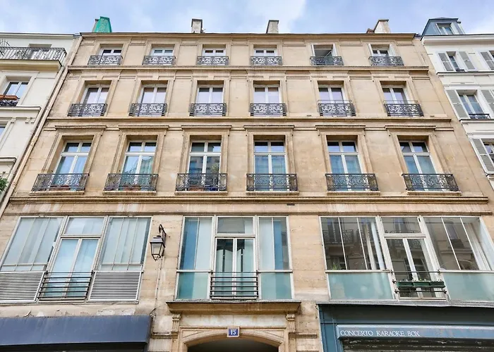 Urbanflat 05 - Courtyard In Paris